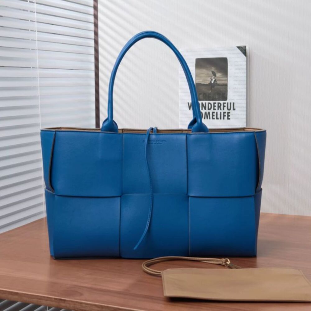 Bv Women Pre-Loved Bag Very Good Condition